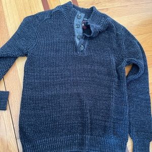 Alesbury men’s sweater